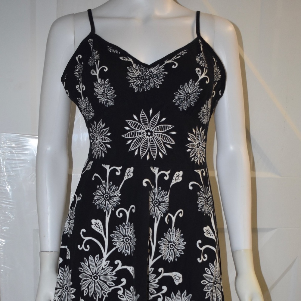 Magic Dress - Picture 5 of 5